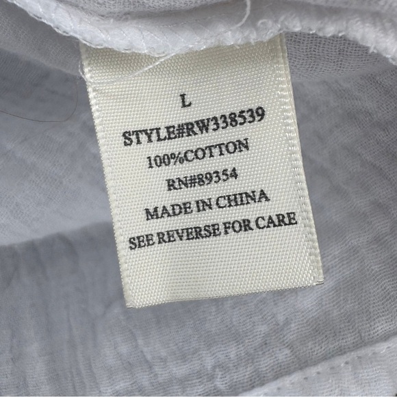 NWOT No Comment White Cotton Cropped Button Down Size Large - Picture 6 of 6